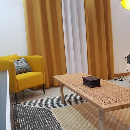 Elegant Modern Apartment With Aircond Praia Exterior foto
