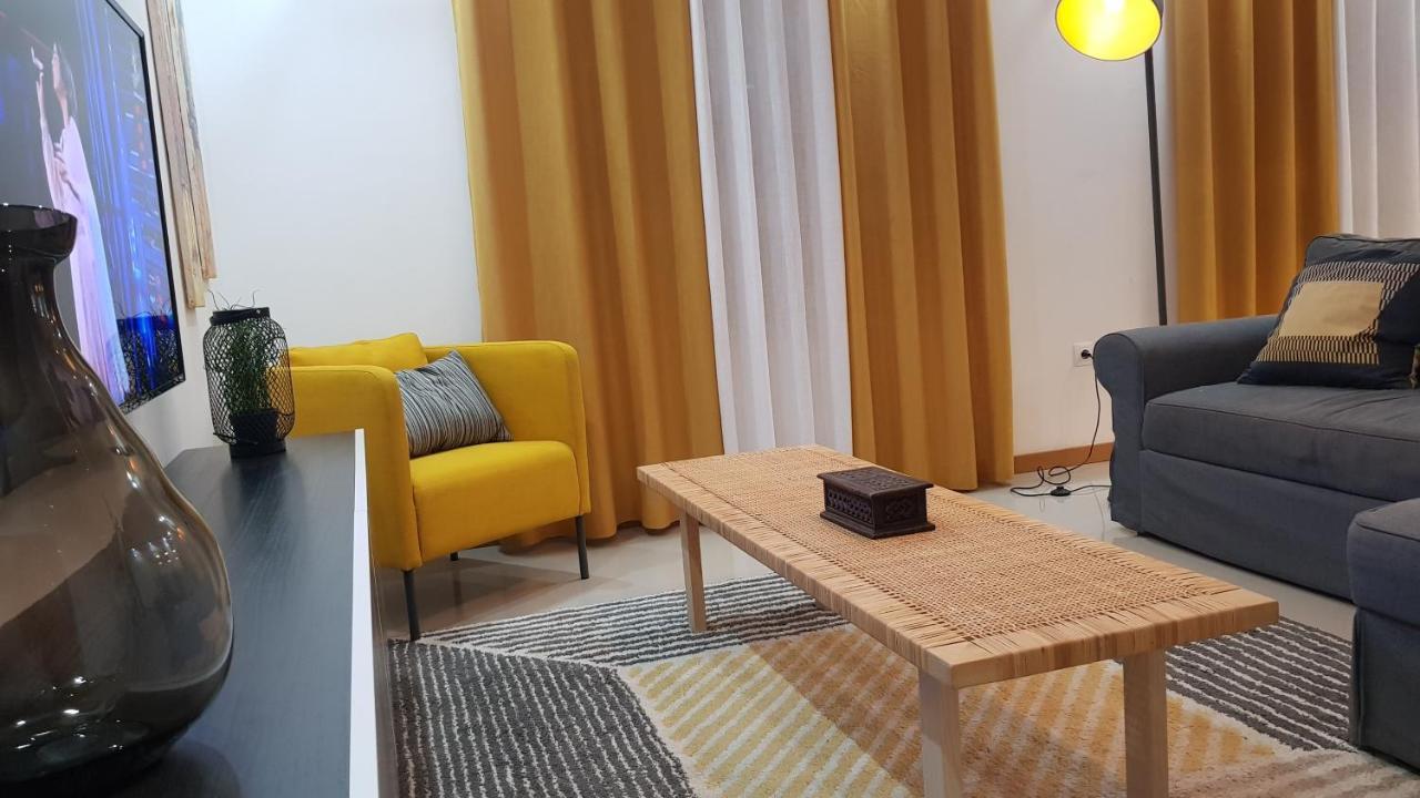Elegant Modern Apartment With Aircond Praia Exterior foto